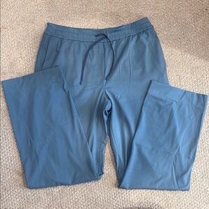 Lululemon Athletica Straight Leg Mid-Rise Luxstreme Pant